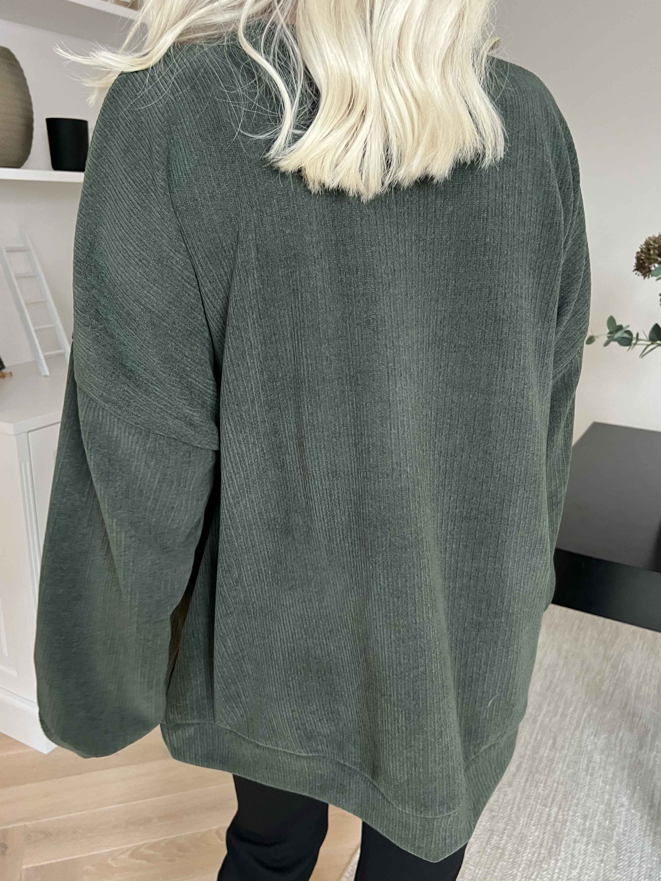 Uma - Fløjl bluse med perler og similisten